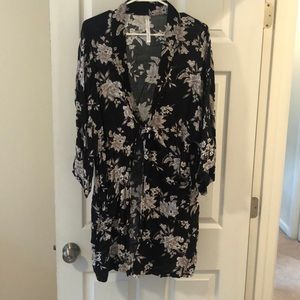 Floral duster with front tie